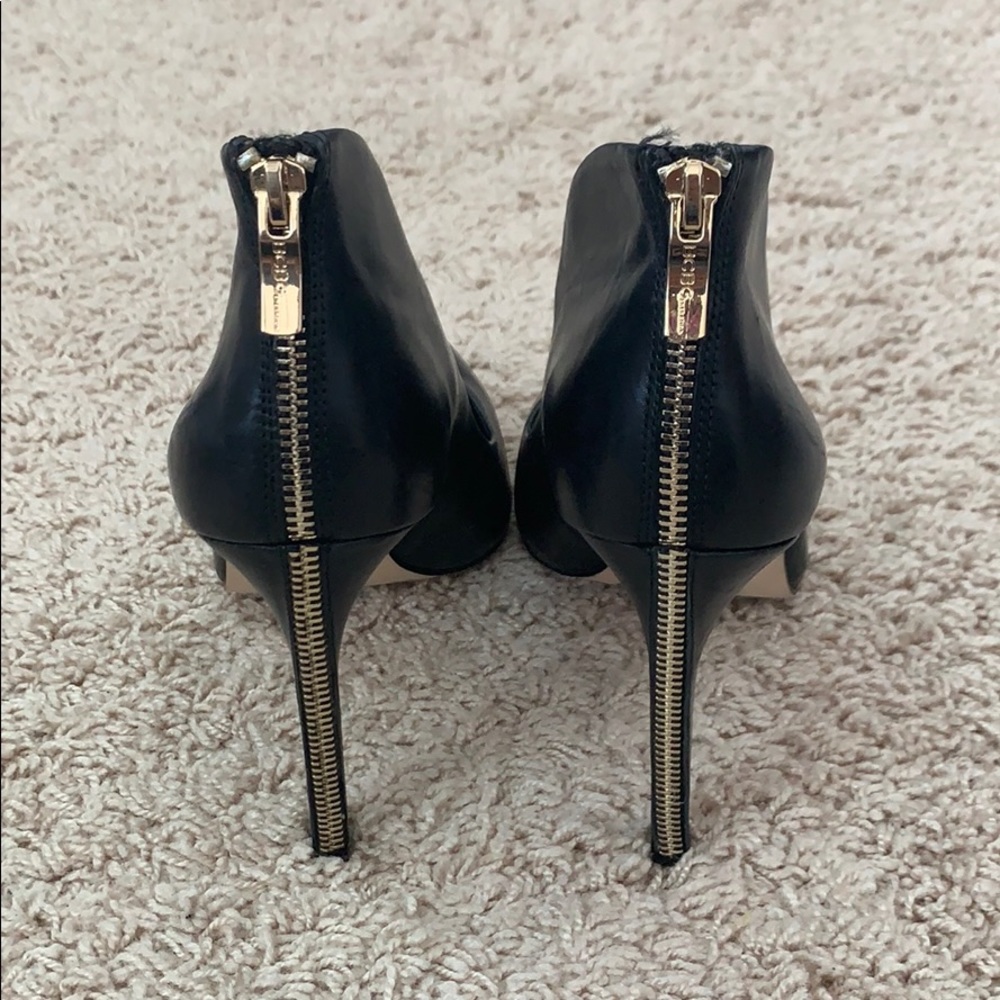 BCBGeneration, Black Leather Zip back pumps, 9.5